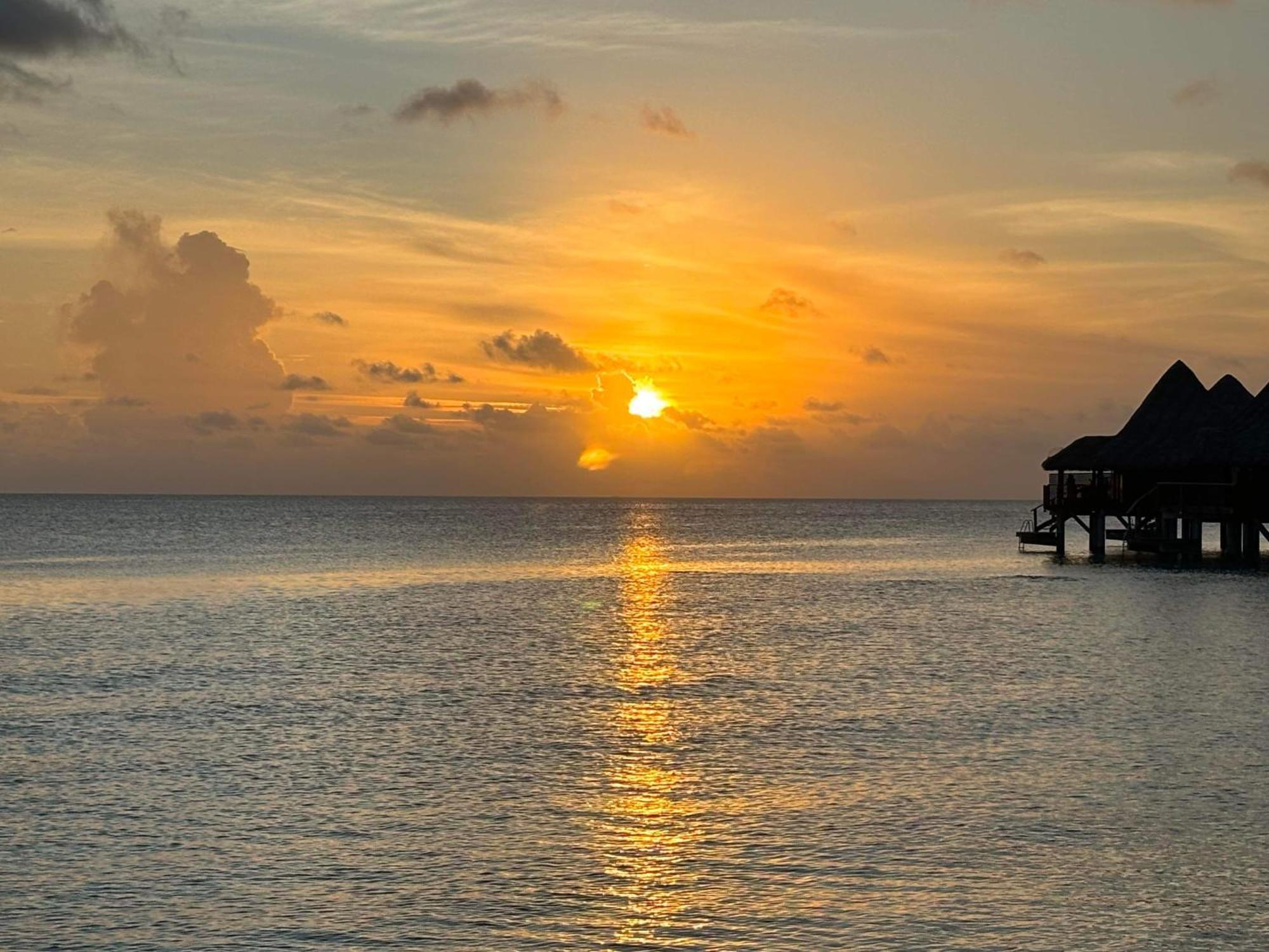 Kahaia Lodge Avatoru ภายนอก รูปภาพ